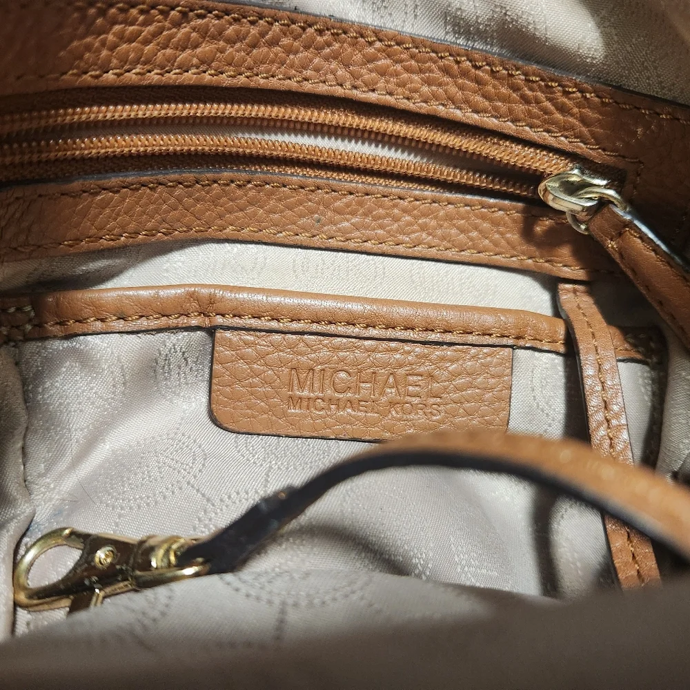 Michael Kors pebbled leather purse_13